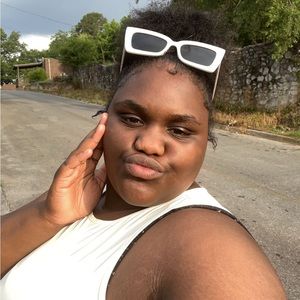 Meet your Posher, Janiya